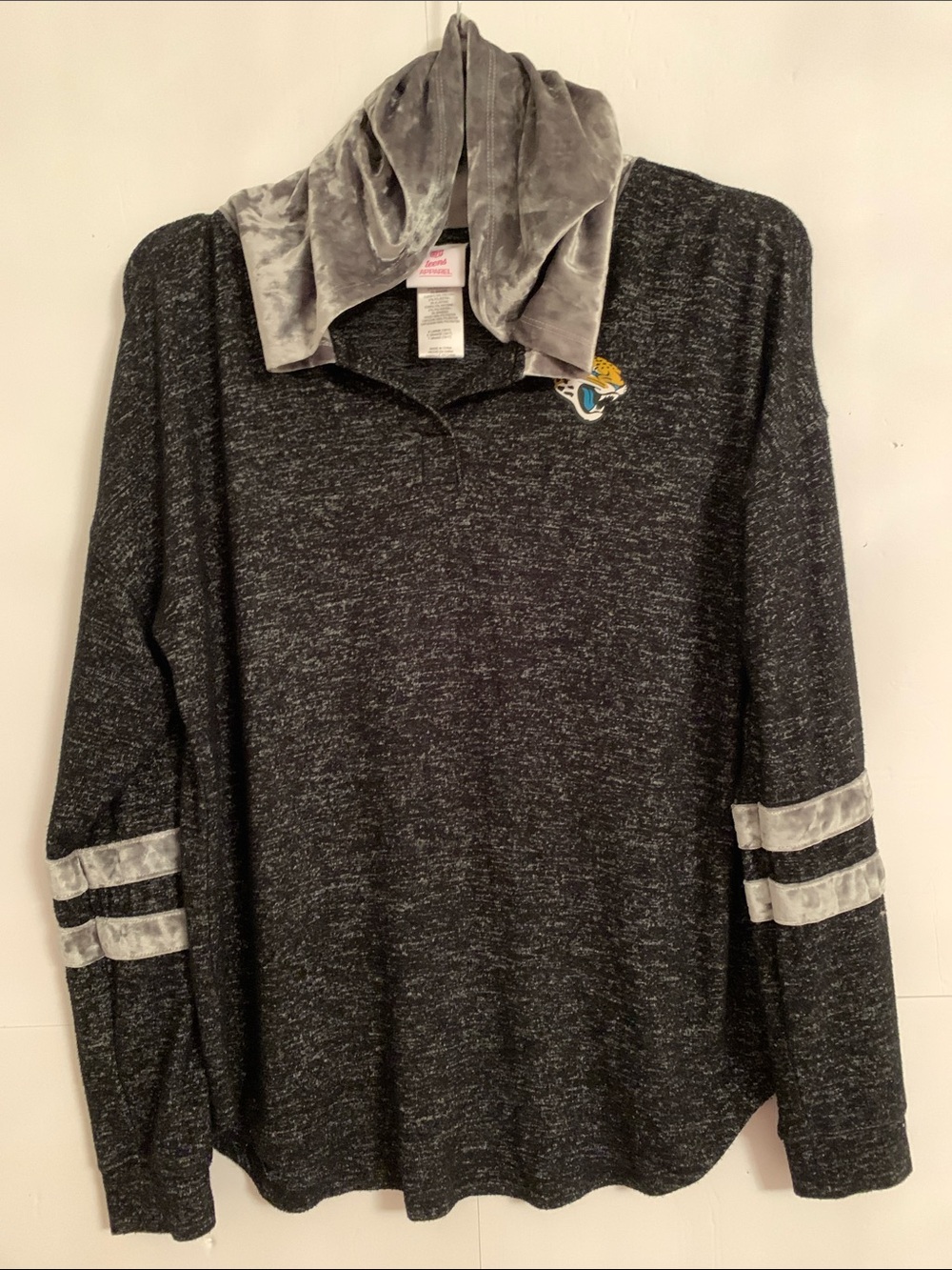 Teens Apparel Heathered Charcoal Long Sleeve Hoodie with Velvet Accents Size XL